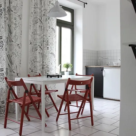 Leon Apartment